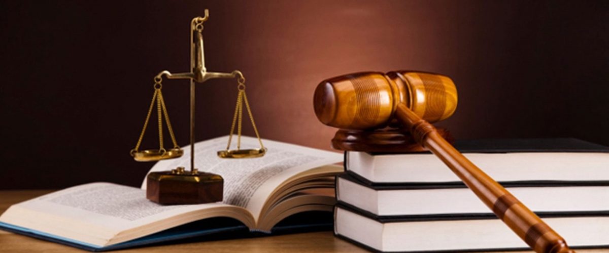 بهترین وکیل کیش